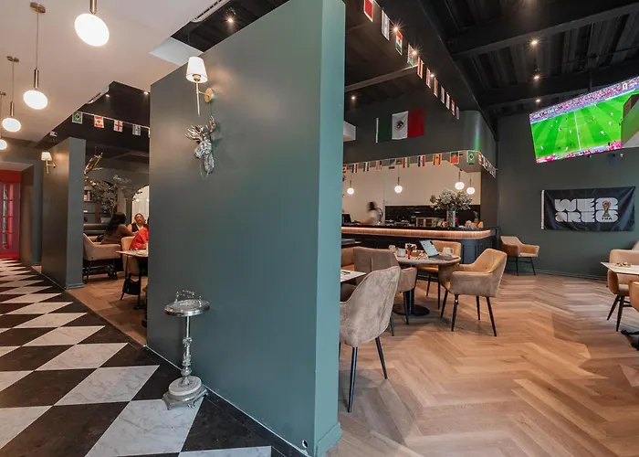 Hostal Cama en Habitación Compartida Mixta